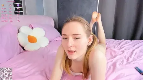 ElvinaRose webcam model stream image