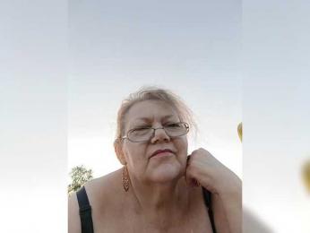 EmpressLady webcam model stream image