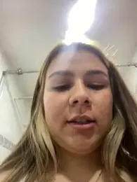 little_tifanny82 webcam model stream image