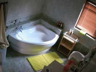 voyeurcam-julmodels-bath-1st-2 webcam model stream image