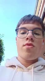 Alejandro2o50d webcam cam4 model stream image