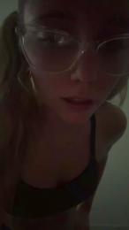 Abbydabaddie000 webcam model stream image