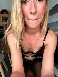 lola_tentatiion webcam model stream image