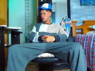 Derryck webcam model stream image