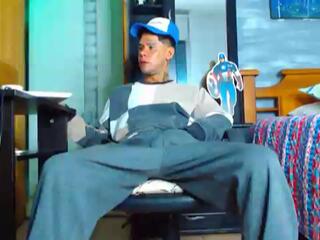 Derryck webcam model stream image
