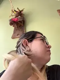 amooraaamoon webcam model stream image