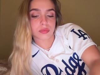 Maci Reynolds webcam model stream image