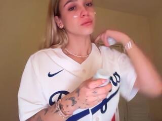 Maci Reynolds webcam model stream image
