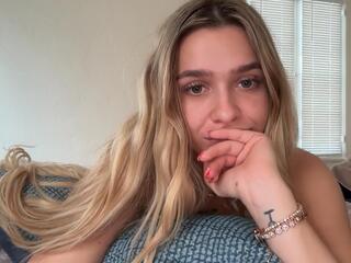 Maci Reynolds webcam model stream image