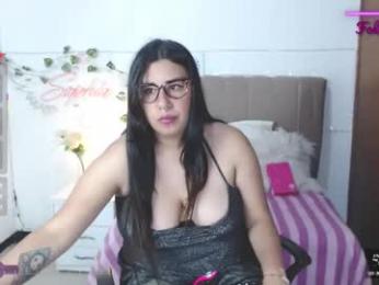 julieta_curvy69 webcam model stream image