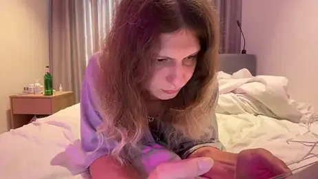 AlicePinkhead webcam model stream image