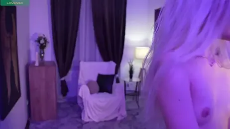 KristalCrowner webcam model stream image