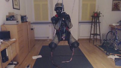 slave0575 webcam model stream image