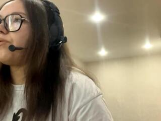 Kendra Wogan webcam model stream image