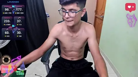 GoldenProject webcam stripchat model stream image