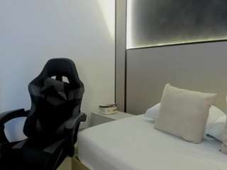 fiorella-18 webcam model stream image