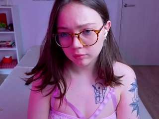 milena-hailey webcam model stream image