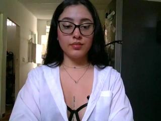 Perla Dumond webcam model stream image