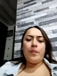 Lesly_10- webcam model stream image