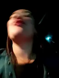 Lesly_10- webcam model stream image