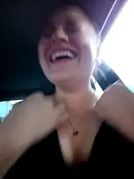 Lesly_10- webcam model stream image