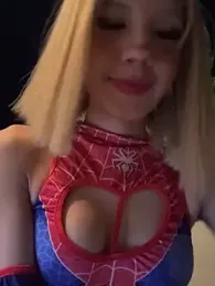 SweetBunnyGF webcam model stream image