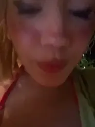 SweetBunnyGF webcam model stream image