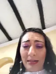 BELLA--26 webcam model stream image