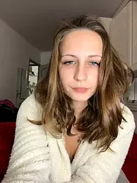 emma4xxx webcam stripchat model stream image