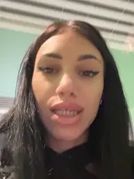 ilariea_girl webcam model stream image