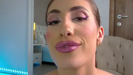 OhhAisha webcam model stream image