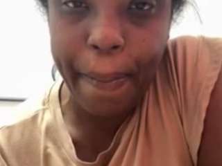 kitty-kash webcam model stream image