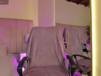 mia_mtnz02 webcam model stream image