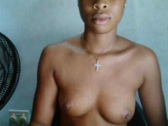 Creamyjuice webcam model stream image