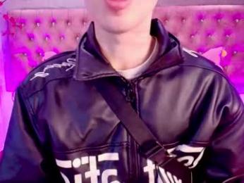 tayzon_foxxx webcam model stream image