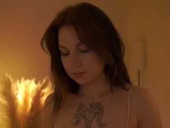 DramaQueen_ webcam model stream image