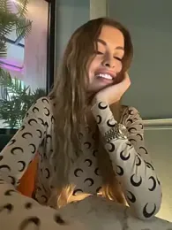Sophie-Haze webcam model stream image