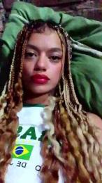 Tinaruiz01 webcam model stream image