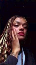 Tinaruiz01 webcam model stream image