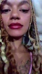 Tinaruiz01 webcam model stream image