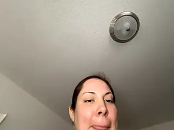 Thickarella420 webcam model stream image