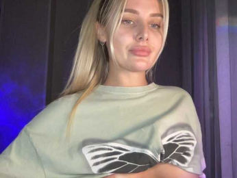 Alicemiumur webcam model stream image