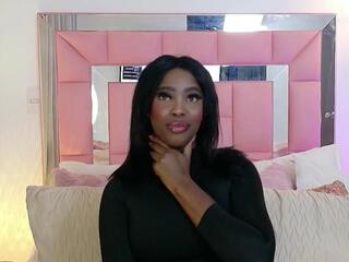 Nia Williams webcam model stream image