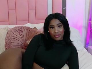 Nia Williams webcam model stream image