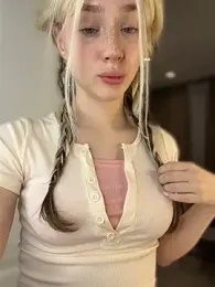 KittiLin webcam stripchat model stream image