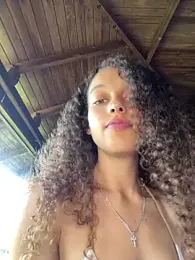 Rati_Curly webcam model stream image