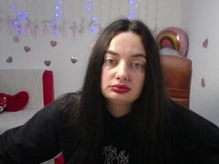 Milana Ora webcam model stream image