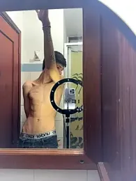 Luck__090 webcam model stream image