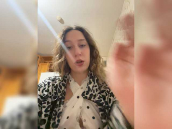 Chikipikin webcam model stream image