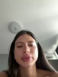 Ellzaa_ webcam model stream image